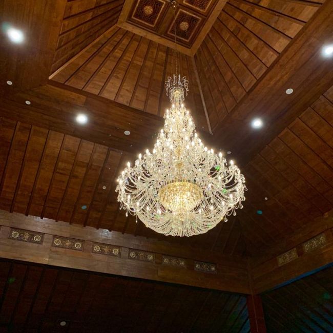 Mosque-Indonesia-lustre-cristal-2